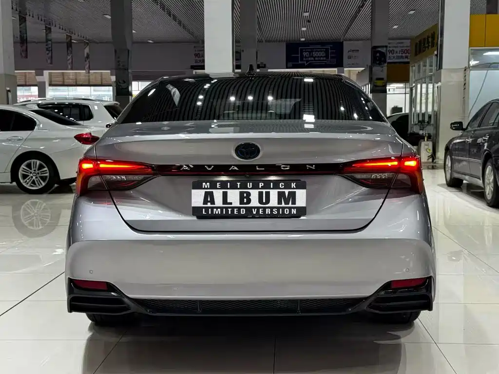 Toyota Avalon — миниатюра 3