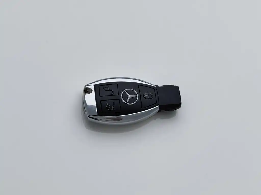 Mercedes-Benz E-Class — миниатюра 19