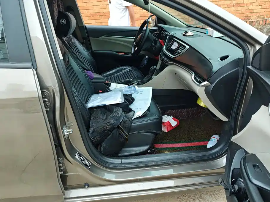 Buick Excelle — миниатюра 8