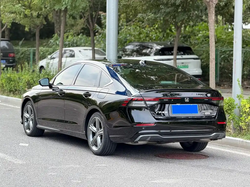 Honda Accord — миниатюра 4