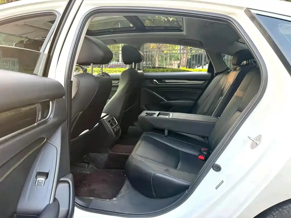 Honda Accord — миниатюра 7