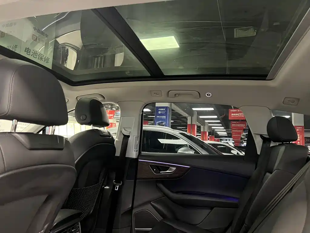 Audi Q7 — миниатюра 12