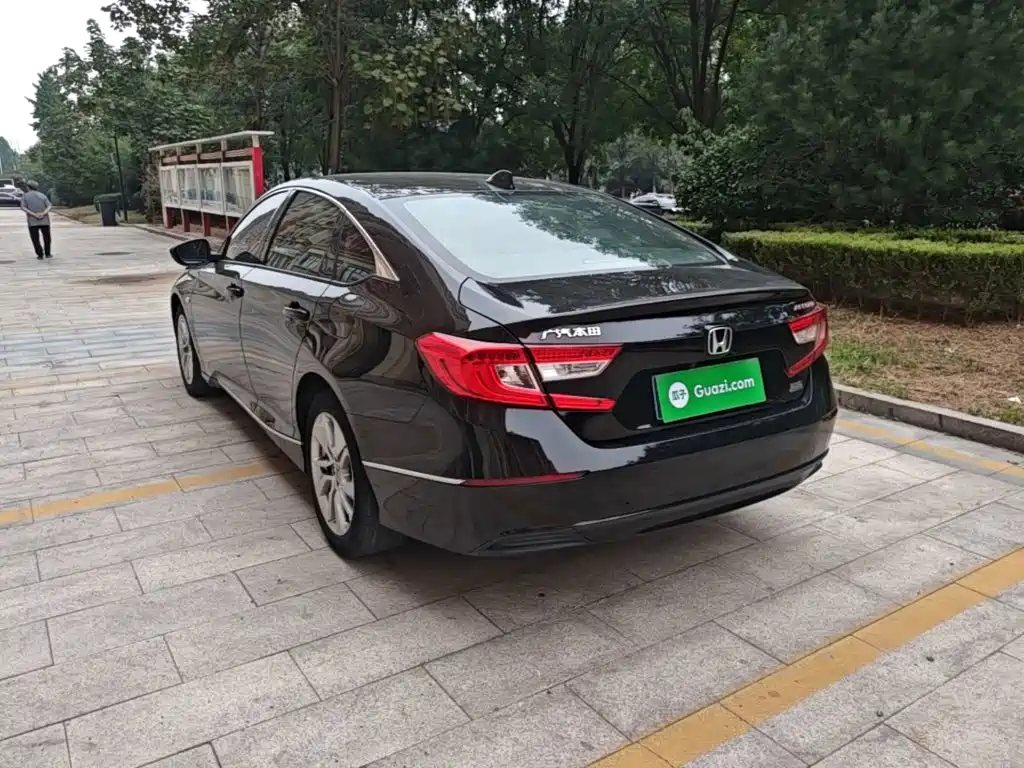 Honda Accord — миниатюра 5