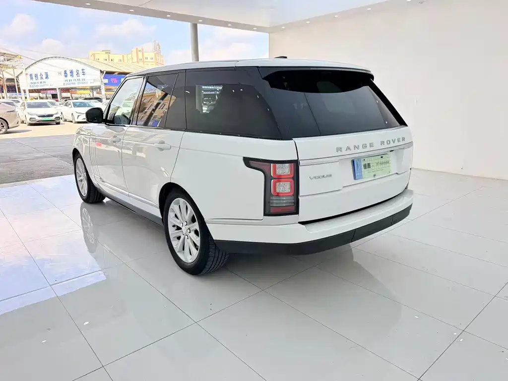 Land Rover Range Rover — миниатюра 7