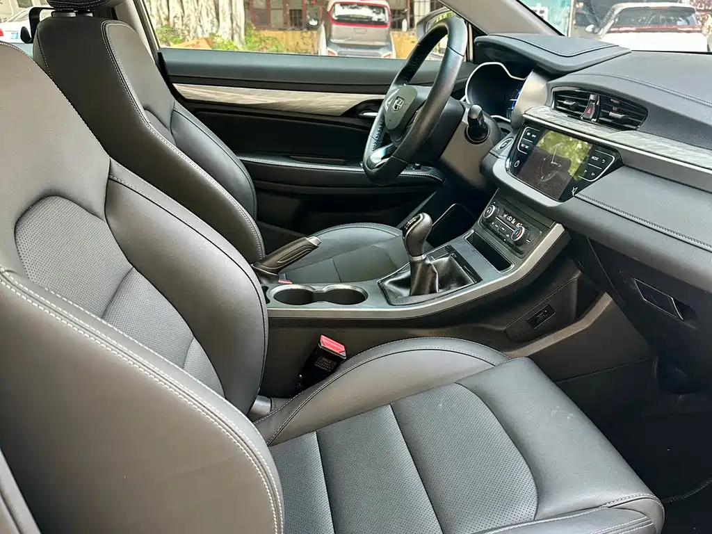 Geely Emgrand — миниатюра 10