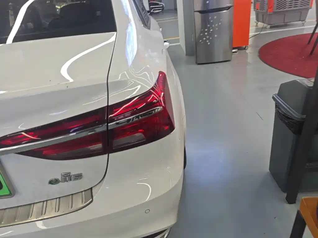 Roewe i6 New Energy — миниатюра 8