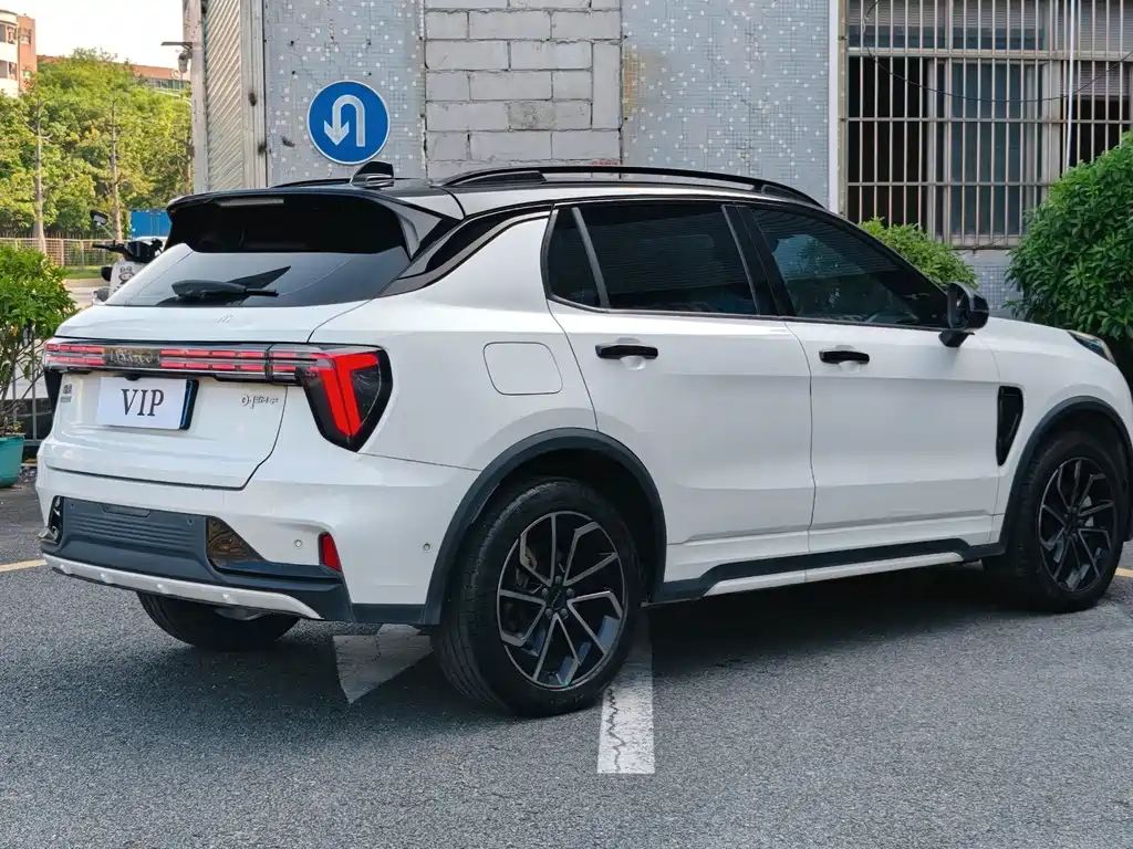 Lynk & Co 01 — миниатюра 9