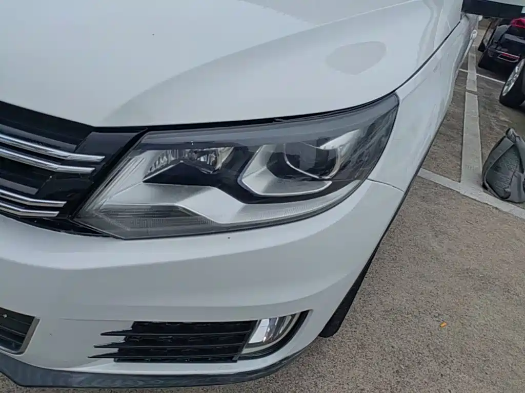 Volkswagen Tiguan — миниатюра 24