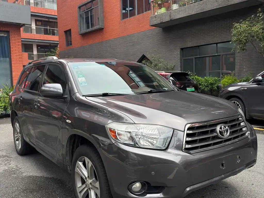 Toyota Highlander — миниатюра 3