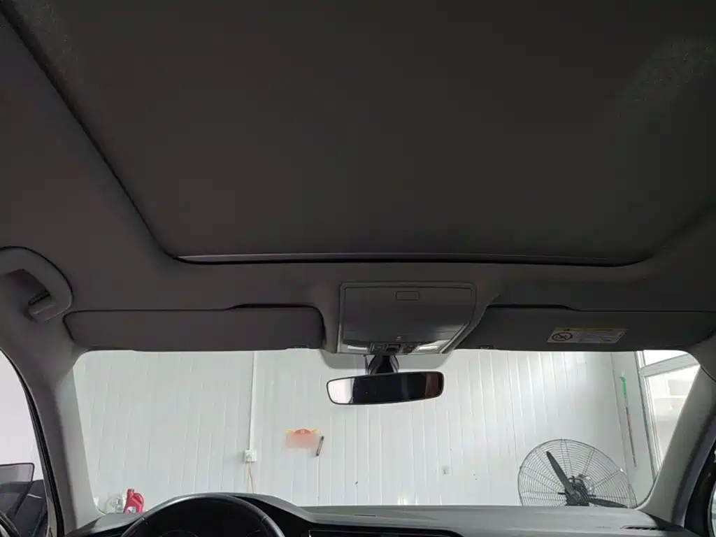 Volkswagen Tiguan L — миниатюра 18