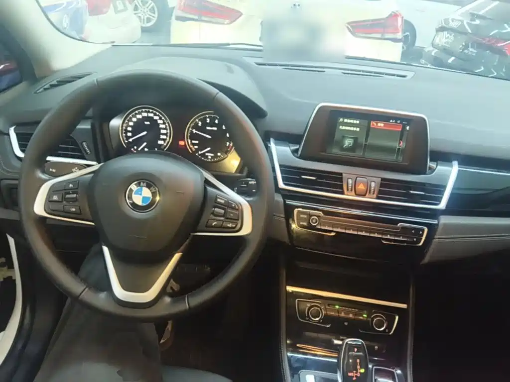 BMW 2 Series Gran Tourer — миниатюра 10