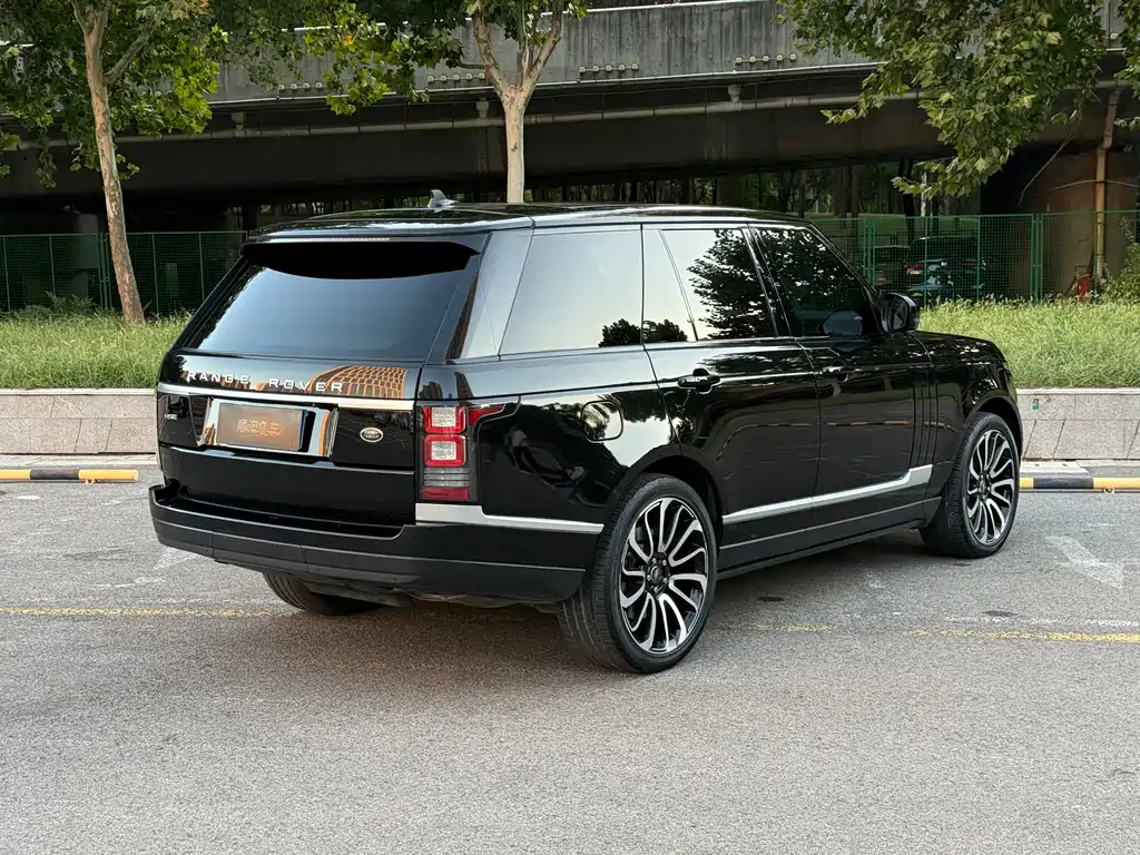 Land Rover Range Rover — миниатюра 13