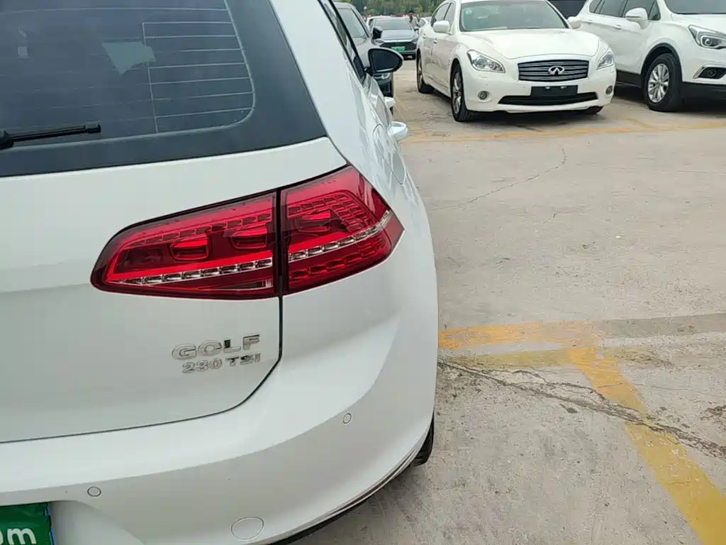 Volkswagen Golf — миниатюра 8