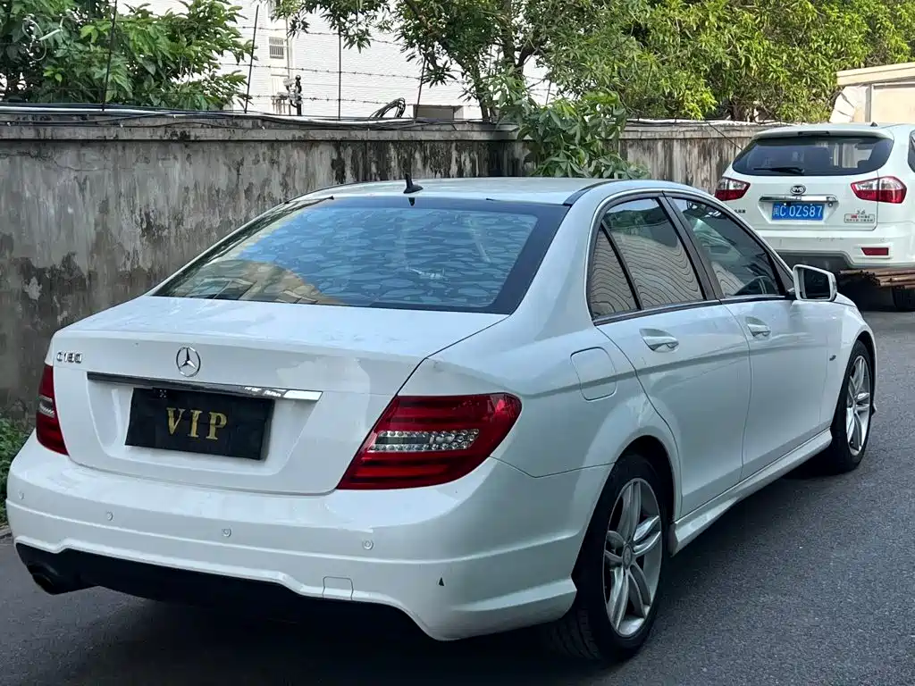 Mercedes-Benz C-Class — миниатюра 7