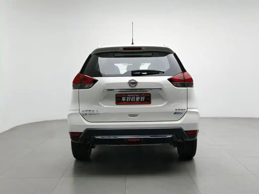 Nissan X-Trail — миниатюра 4