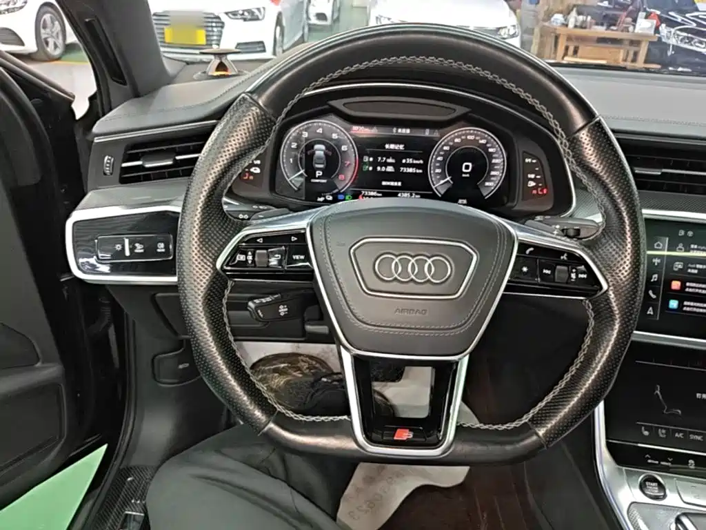 Audi A6L New Energy — миниатюра 11