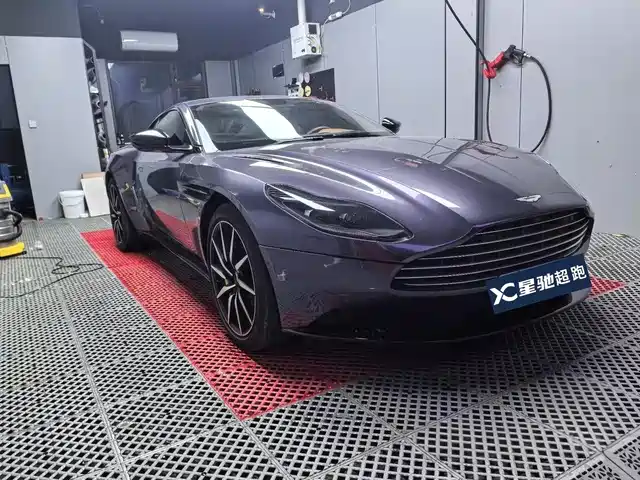 aston-martin db11