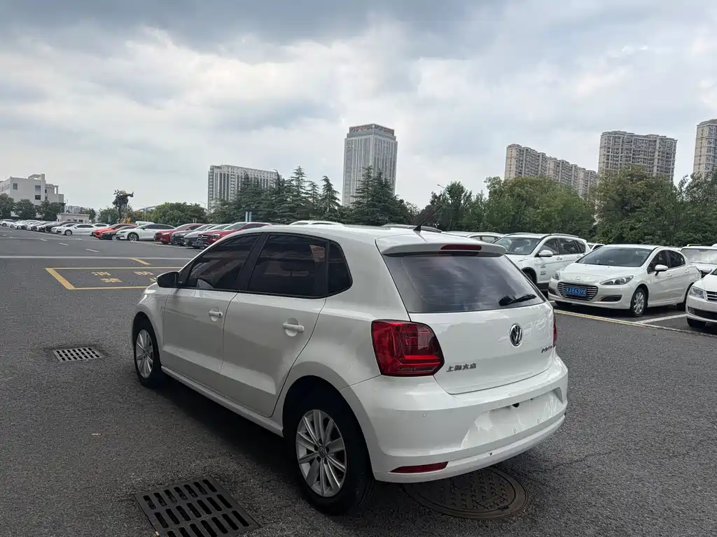 Volkswagen Polo — миниатюра 14