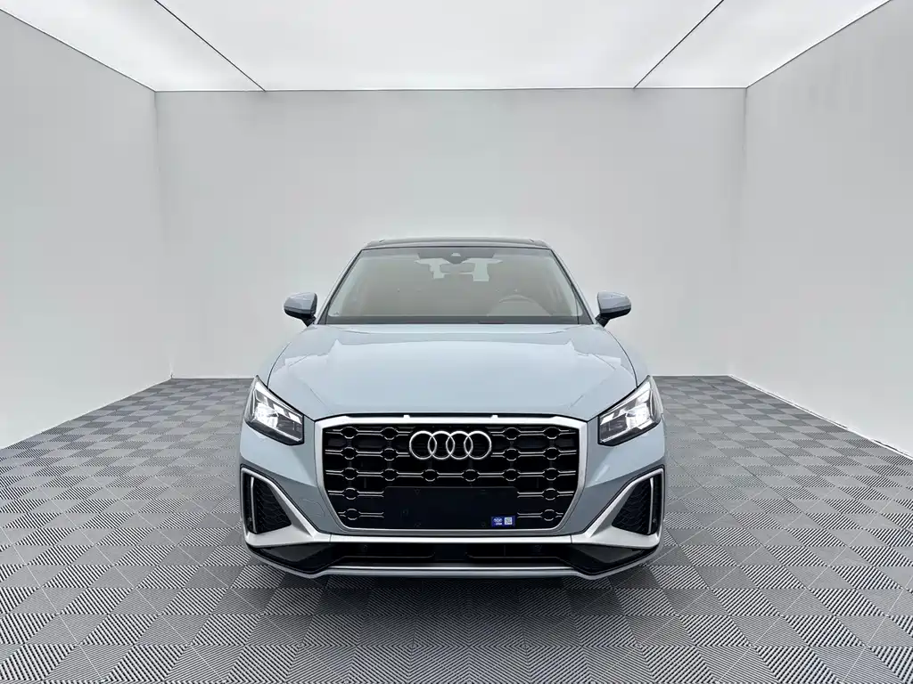 Audi Q2L — миниатюра 2