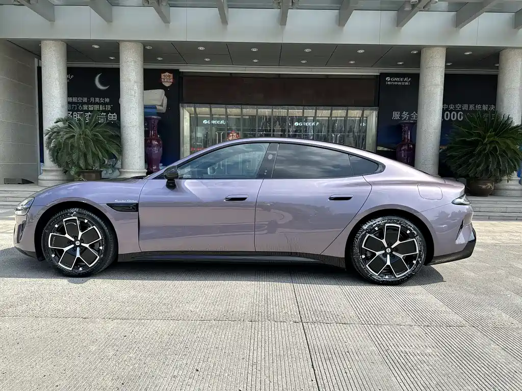 XIAOMI CAR XIAOMI SU7