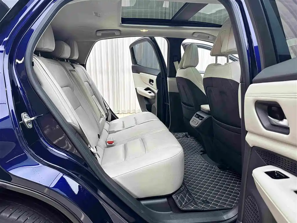 Nissan Ariya — миниатюра 12