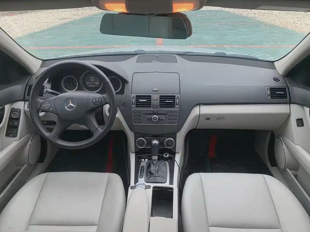 Mercedes-Benz C-Class — миниатюра 5