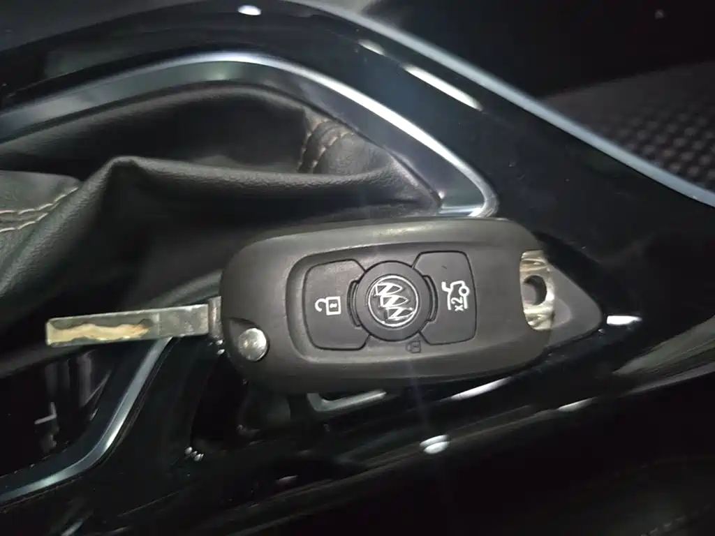 Buick Verano — миниатюра 9