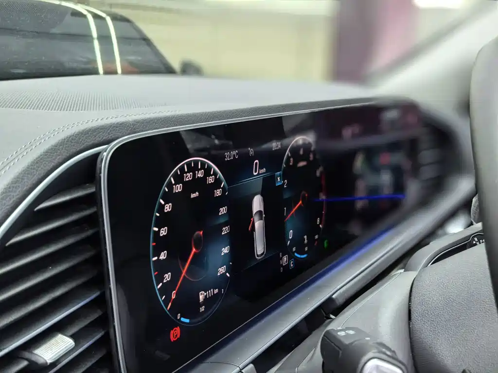 Mercedes-Benz GLE (Import) — миниатюра 16
