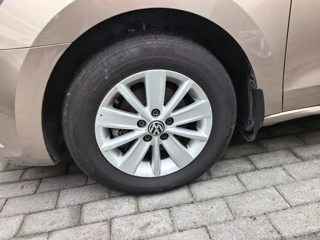 Volkswagen Jetta — миниатюра 23