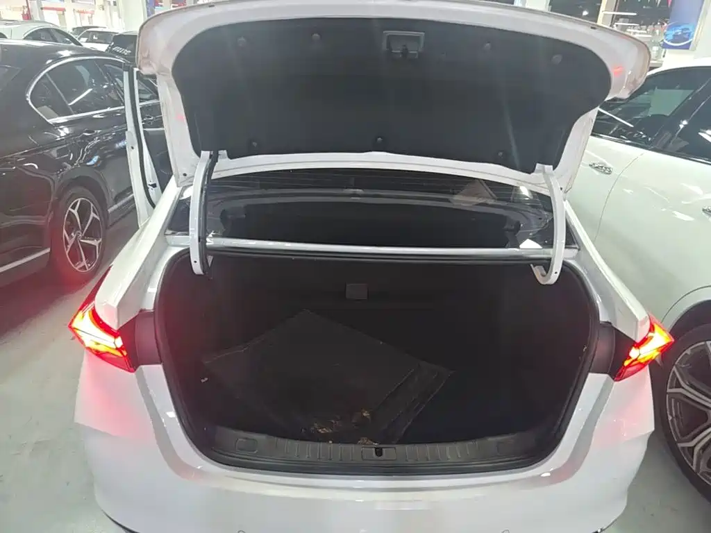 Buick Verano — миниатюра 19