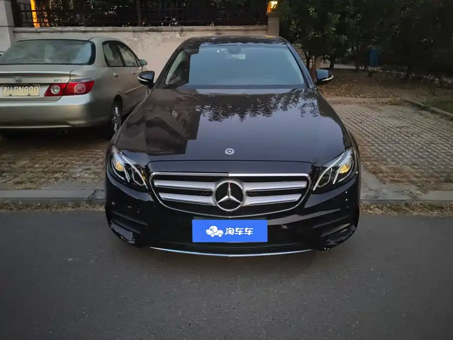 Mercedes-Benz E-Class — миниатюра 2