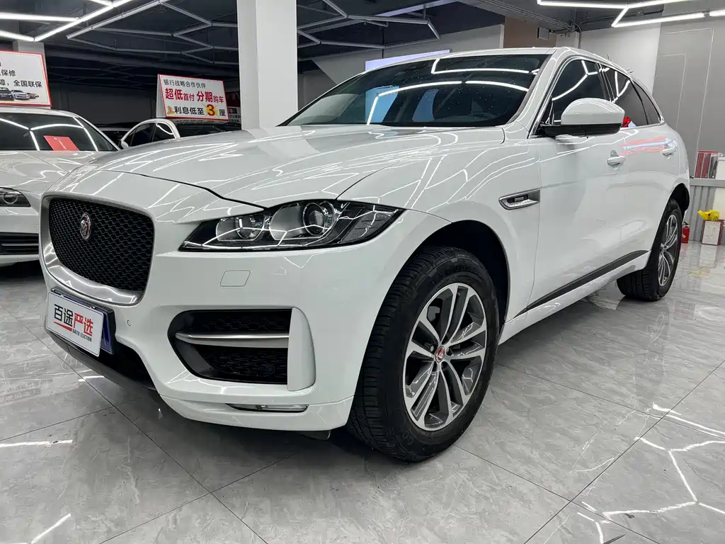Jaguar F-PACE 2016