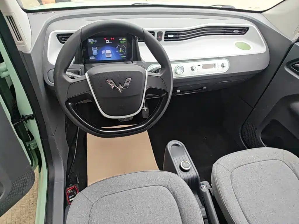 Wuling MINIEV — миниатюра 6