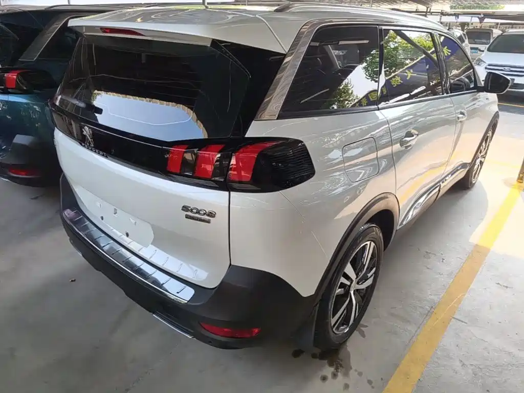 Peugeot 5008 — миниатюра 7