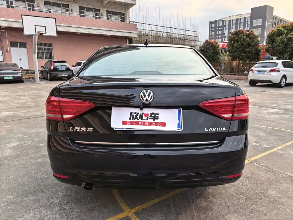 Volkswagen Lavida 2017 1.6L AT Comfort