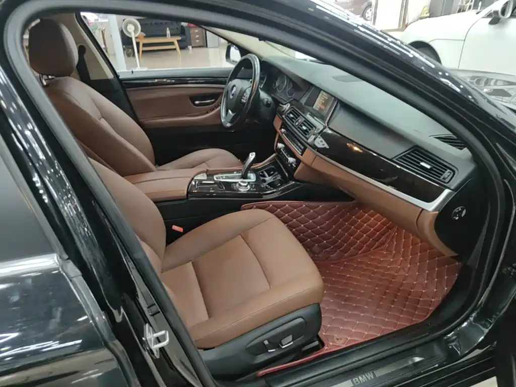 BMW 5 Series — миниатюра 25