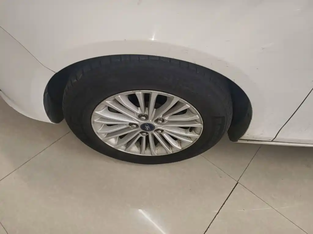 Ford Escort — миниатюра 23