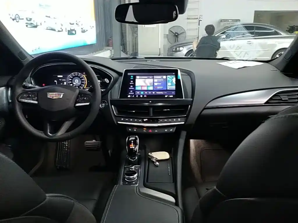Cadillac CT5 — миниатюра 10