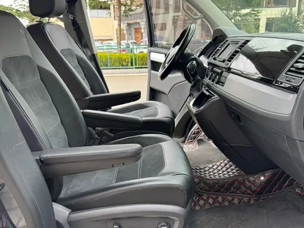 Volkswagen Multivan — миниатюра 4