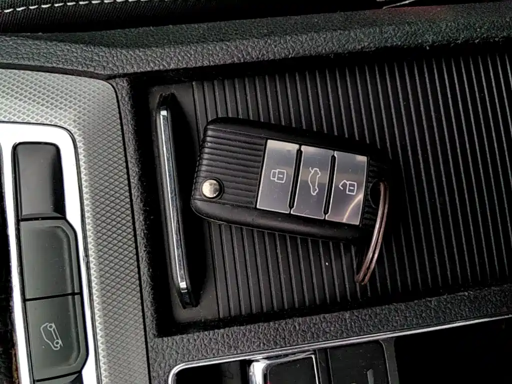 Roewe RX5 — миниатюра 9