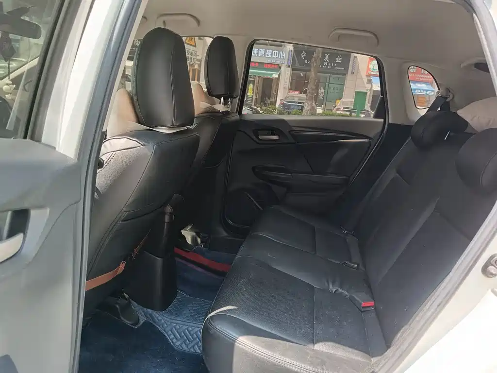 Honda Fit — миниатюра 7
