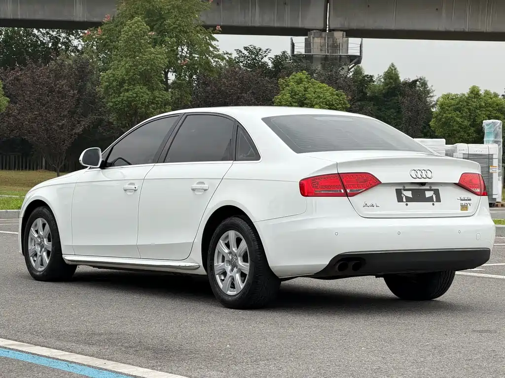 Audi A4L — миниатюра 3