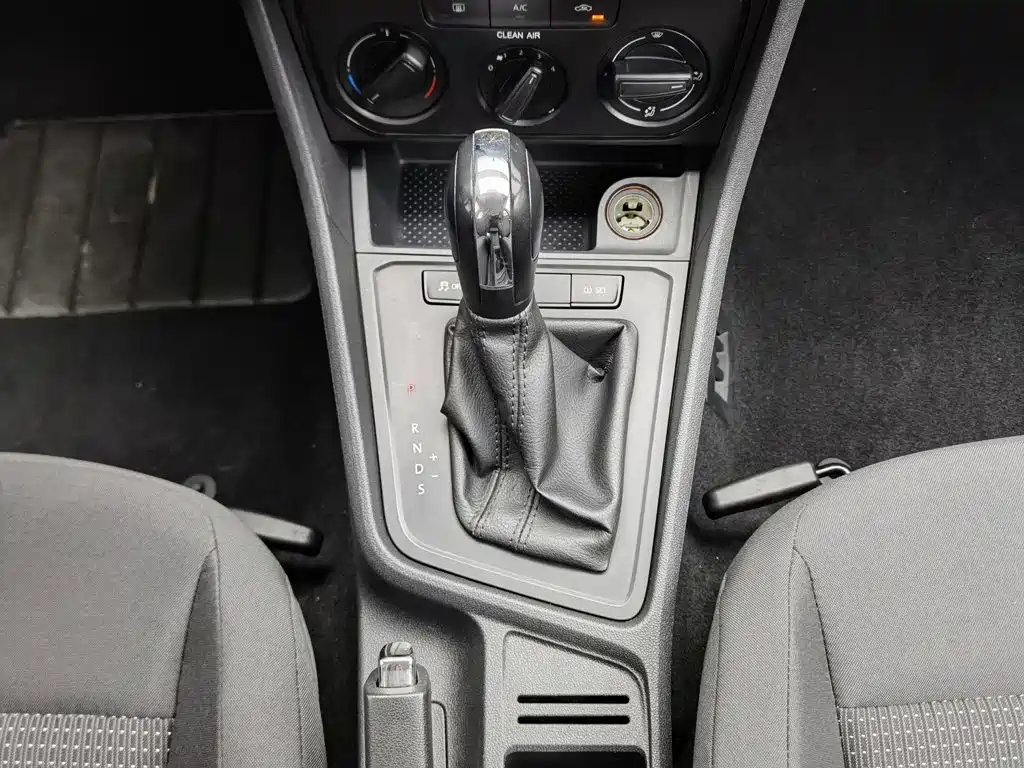 Volkswagen Lavida — миниатюра 13