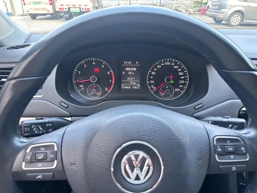 Volkswagen Sagitar — миниатюра 15
