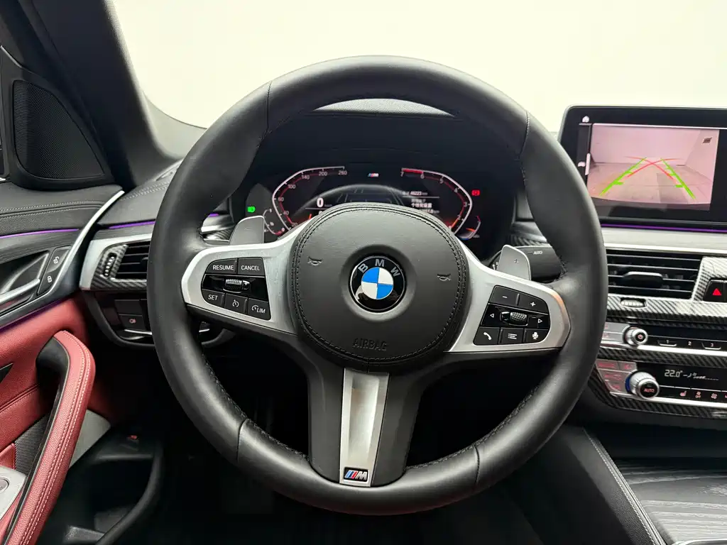 BMW 5 Series — миниатюра 9