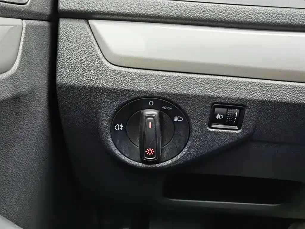 Volkswagen Lavida — миниатюра 21