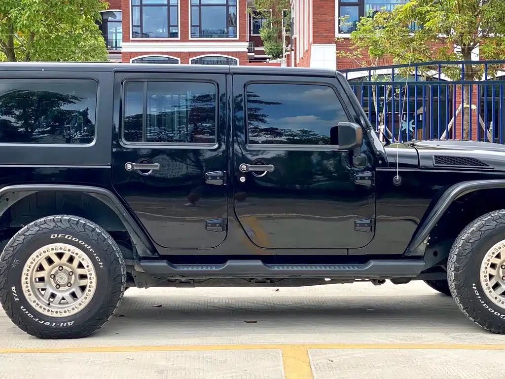 Jeep Wrangler — миниатюра 10