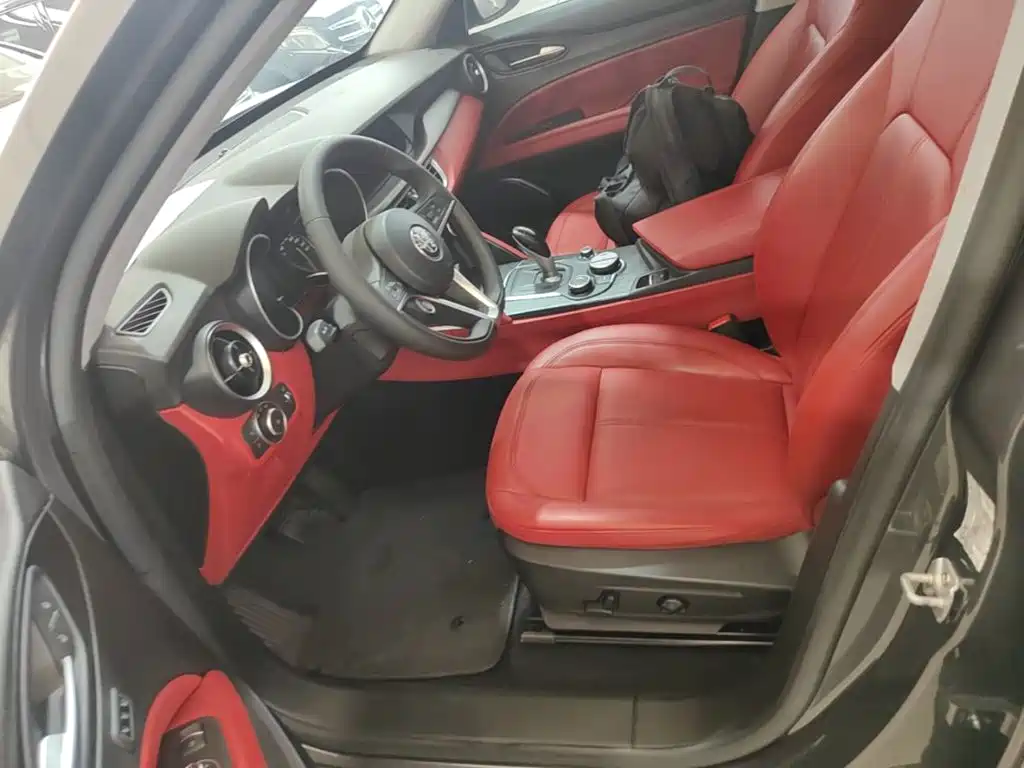 Alfa Romeo Stelvio — миниатюра 15