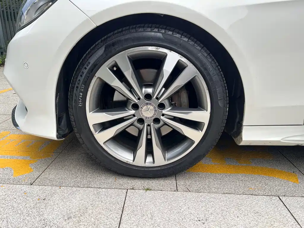 Mercedes-Benz E-Class — миниатюра 17