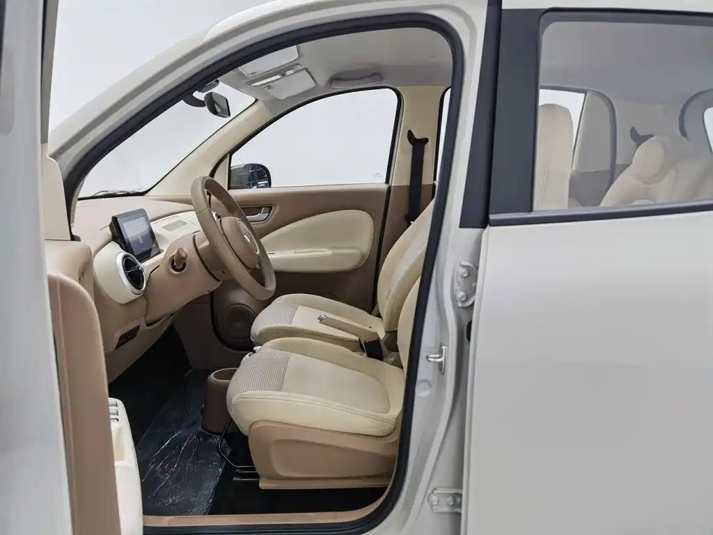 Wuling MINIEV — миниатюра 10
